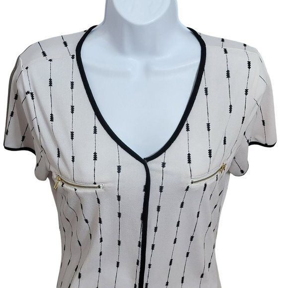 50th Street Petite Women's MP White and Black Blouse w/Gold Zipper Pockets EUC - Picture 2 of 12